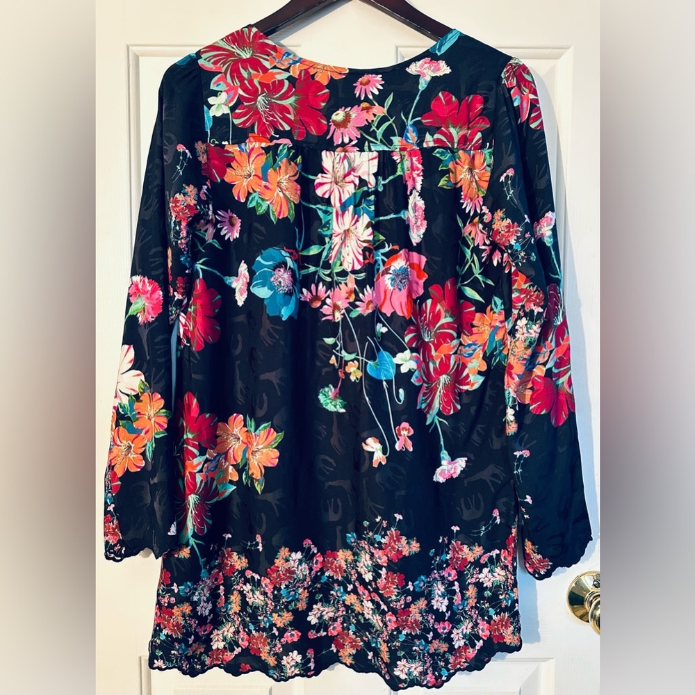 JOHNNY WAS XS Oasis Tandis Black Floral Giraffe Tunic Blouse Scalloped Hem Cuff - Picture 14 of 14